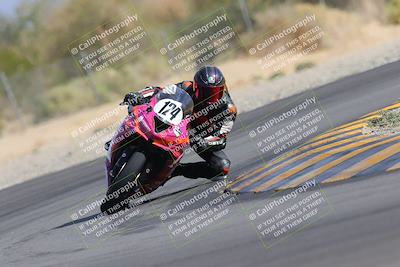 media/Nov-05-2022-SoCal Trackdays (Sat) [[f8d9b725ab]]/Turn 2 (1120am)/